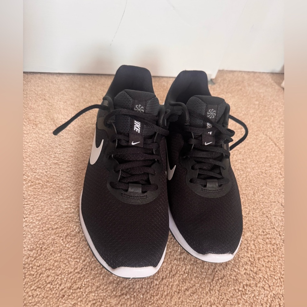 Nike Revolution 6 Women’s Running Sneaker - NWOT - Picture 6 of 7